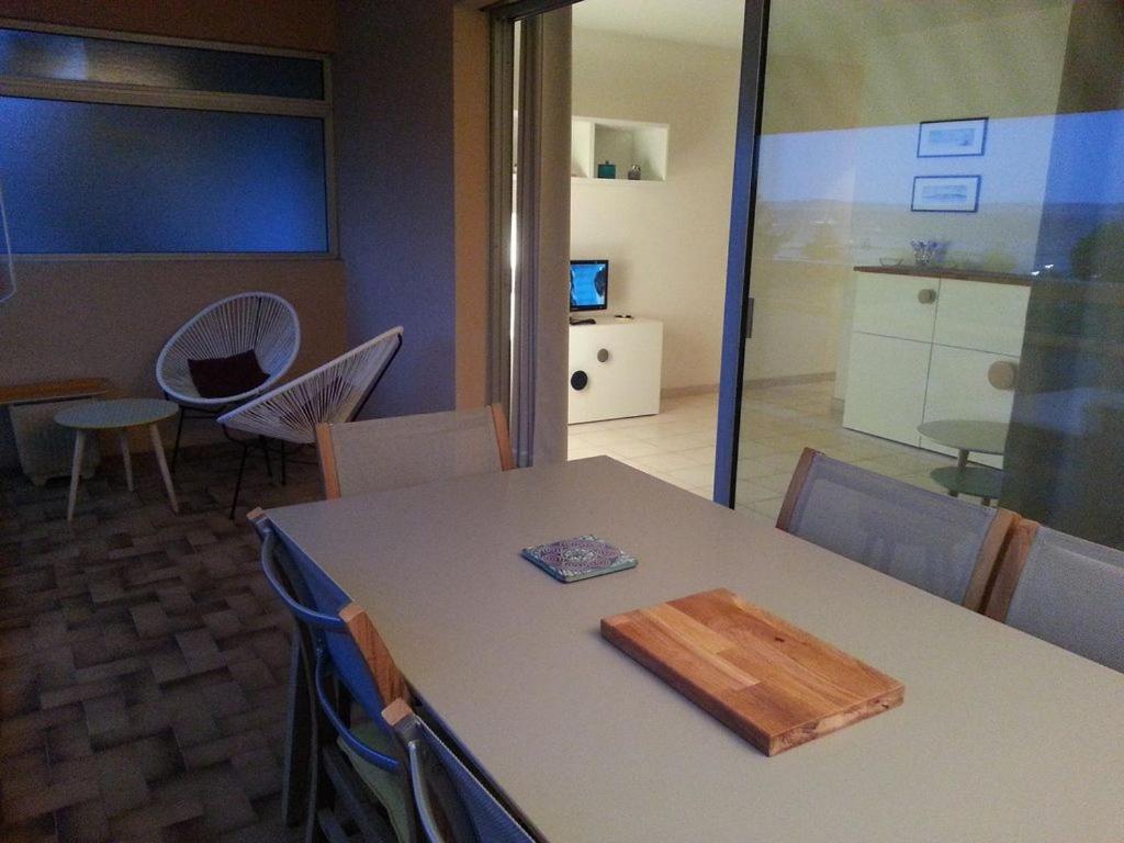 Flat Apartment Bormes-les-Mimosas Bagian luar foto