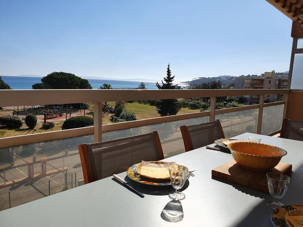 Flat Apartment Bormes-les-Mimosas Bagian luar foto