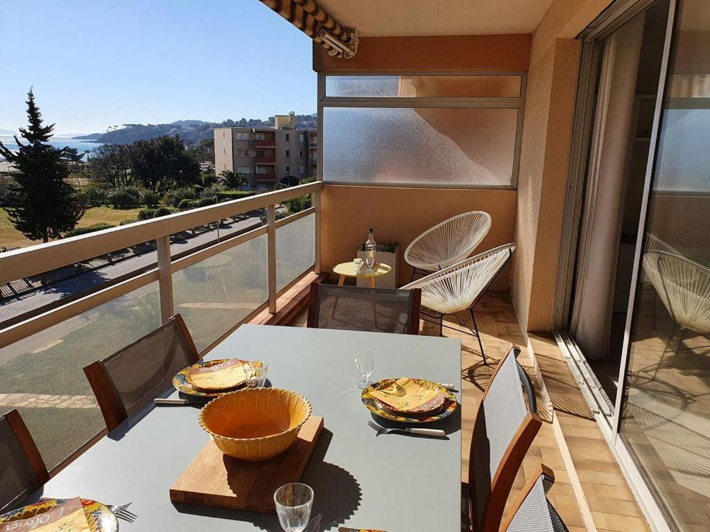 Flat Apartment Bormes-les-Mimosas Bagian luar foto