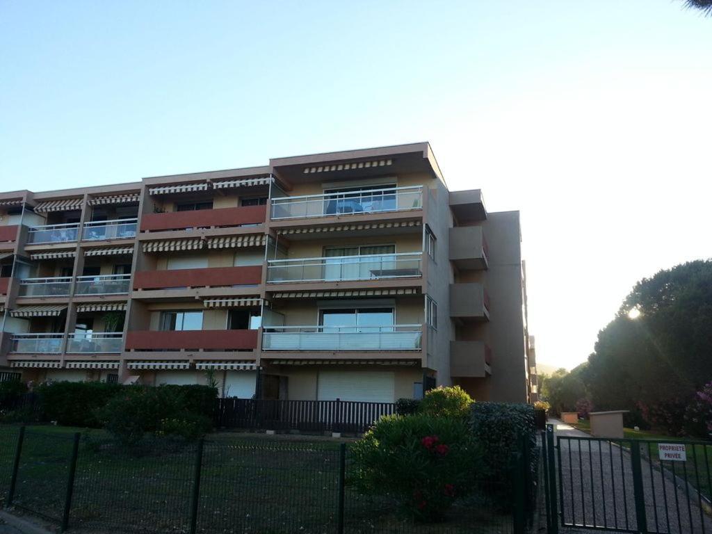 Flat Apartment Bormes-les-Mimosas Bagian luar foto